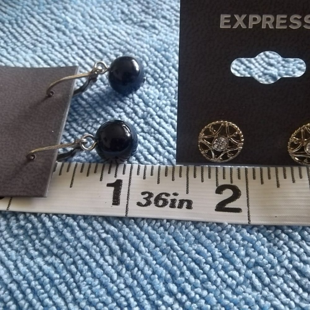 NWT Four Pairs of Earrings by Express - Picture 14 of 15